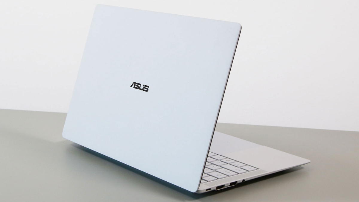 Đánh giá Asus ExpertBook Ultra B9406CAA: Nhẹ 1kg nhưng mạnh ngang laptop gaming?