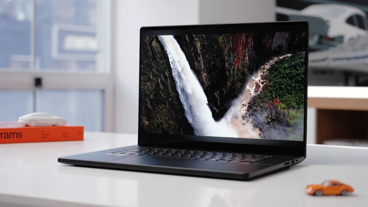 Đánh giá Asus ProArt P16 5090 màn hình OLED 16 inch độ sáng cao, màu sắc sống động