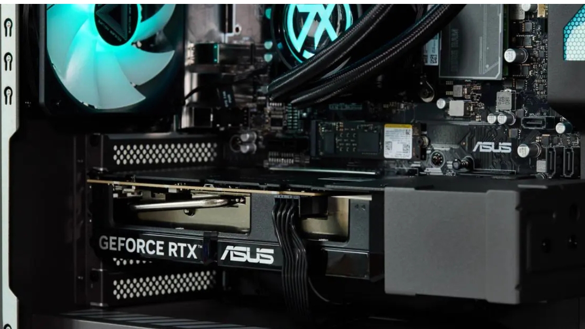 Đánh giá ASUS TUF Gaming 7X với giá đỡ card đồ họa giúp tăng độ chắc chắn