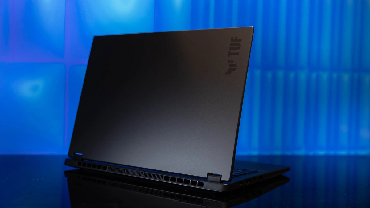 Đánh giá ASUS TUF Gaming A14 (2026) với thiết kế nhỏ gọn và đồ họa tích hợp mạnh mẽ