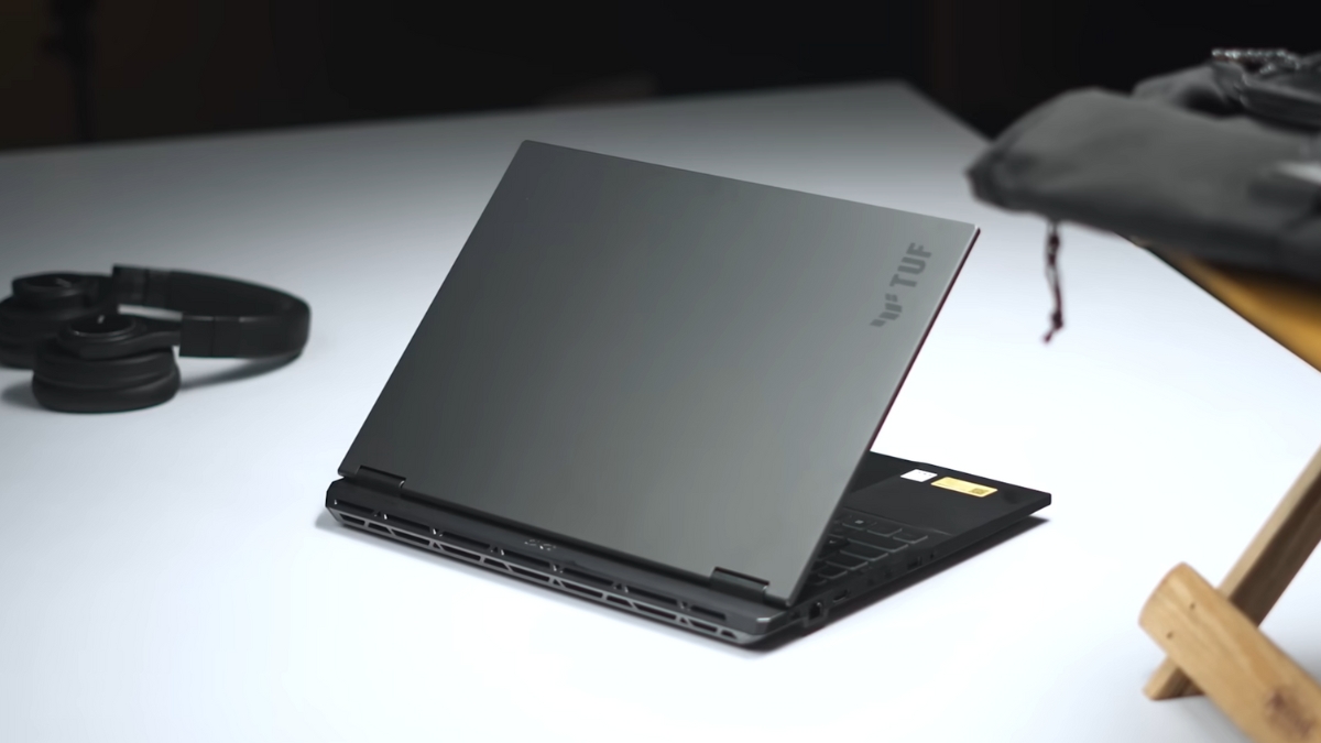 Đánh giá Asus TUF Gaming A16: RTX 5070 mạnh mẽ nhưng có đủ sức thuyết phục?