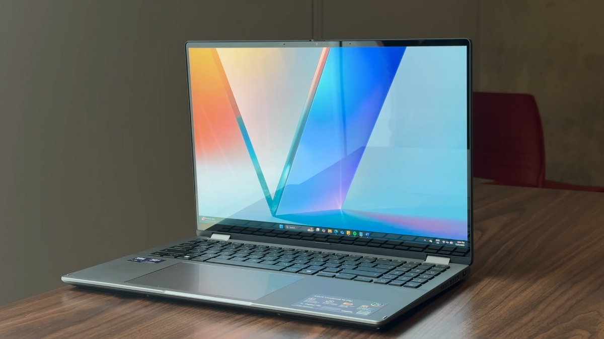 Đánh giá Asus Vivobook 16 Flip – laptop 2 trong 1 với màn hình OLED 16 inch, bản lề xoay 360° và hiệu năng đủ dùng cho văn phòng và giải trí.