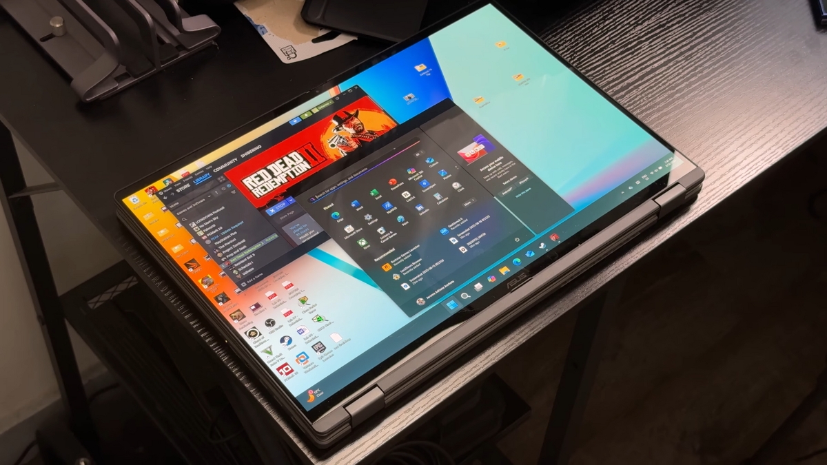 Đánh giá Asus Vivobook 16 Flip – màn hình cảm ứng OLED 16 inch, độ phân giải 2,880 x 1,800, tỉ lệ 16:10, tần số quét 120Hz, màu sắc sống động và chuyển động mượt mà.