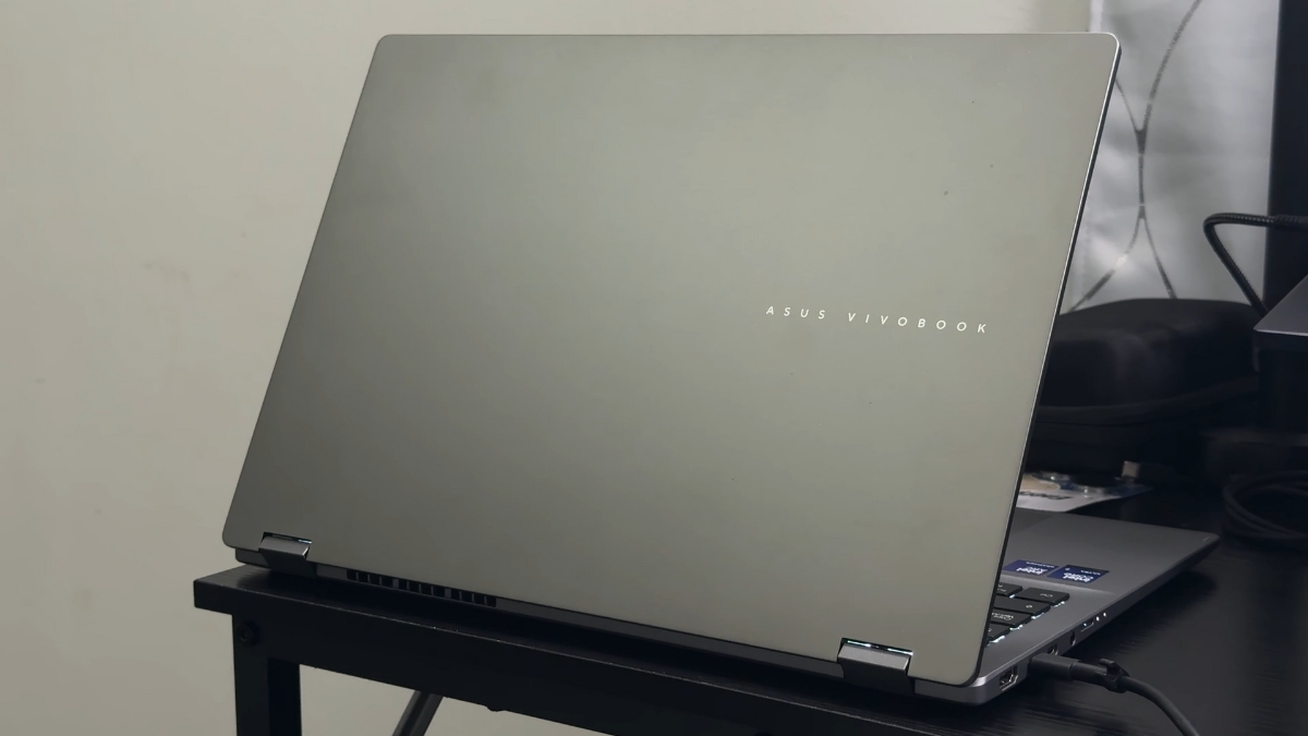 Đánh giá ASUS Vivobook 16 Flip: Laptop 2 trong 1 OLED giá hợp lý, hiệu năng vừa đủ