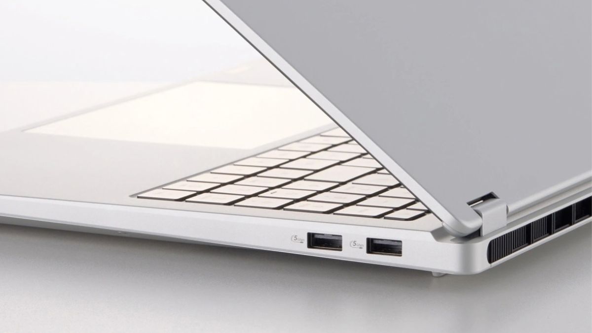 Đánh giá ASUS Vivobook Pro 16 2026 cổng USB 3.2 Type A