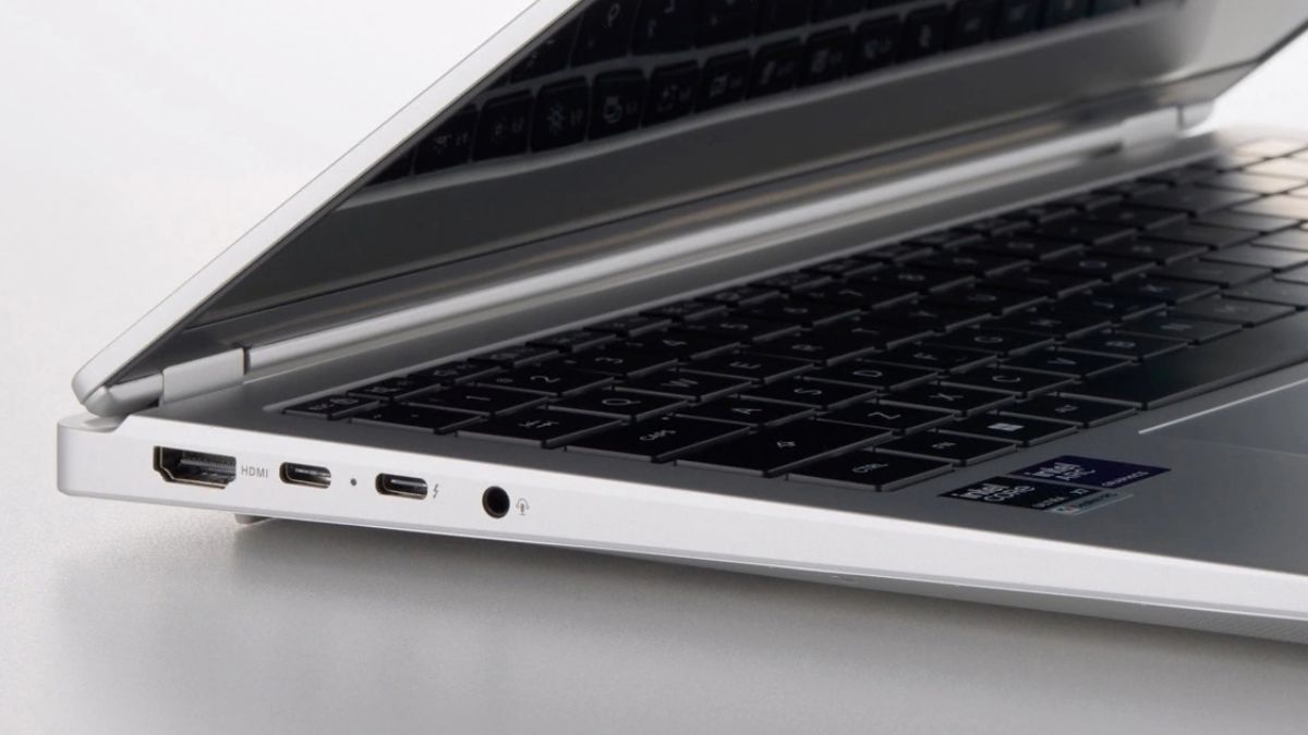 Đánh giá ASUS Vivobook Pro 16 2026 cổng HDMI USB-C Thunderbolt 4