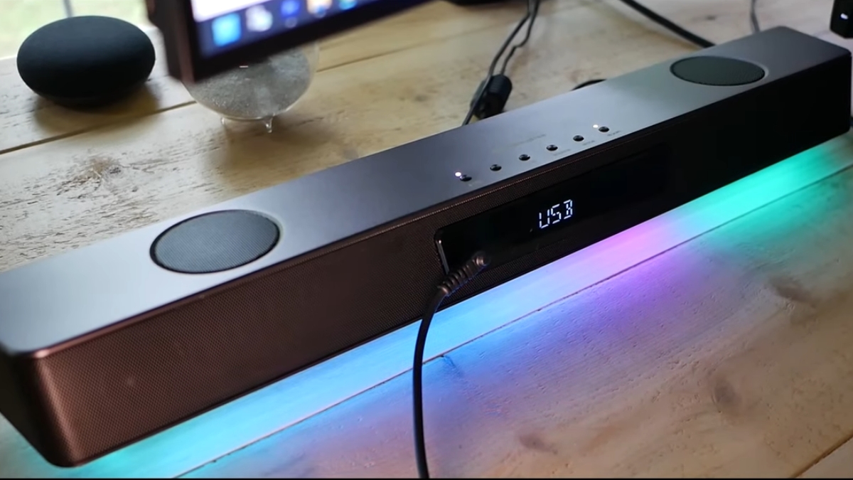 Đánh giá CREATIVE Sound Blaster Katana V2X với chất âm rõ ràng và dễ nghe khi giải trí