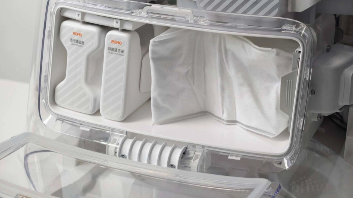 Đánh giá DJI ROMO 2 với trạm sạc tự làm sạch áp lực cao trên ROMO P2