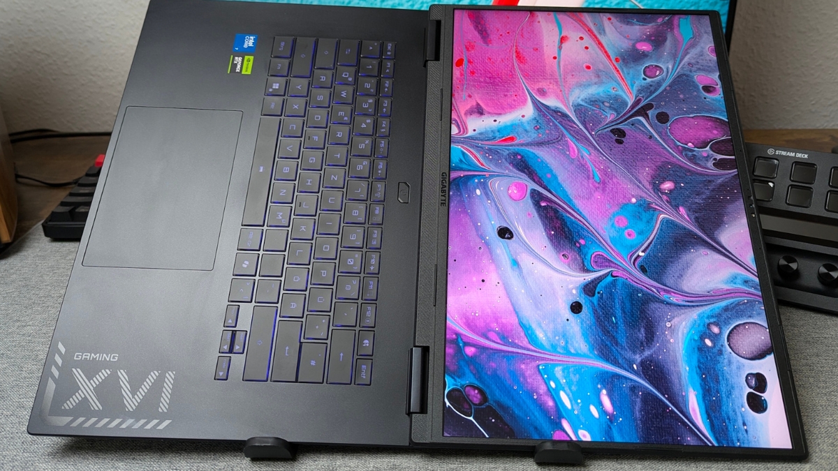 Đánh giá Gigabyte Gaming A16 Pro bàn phím và touchpad