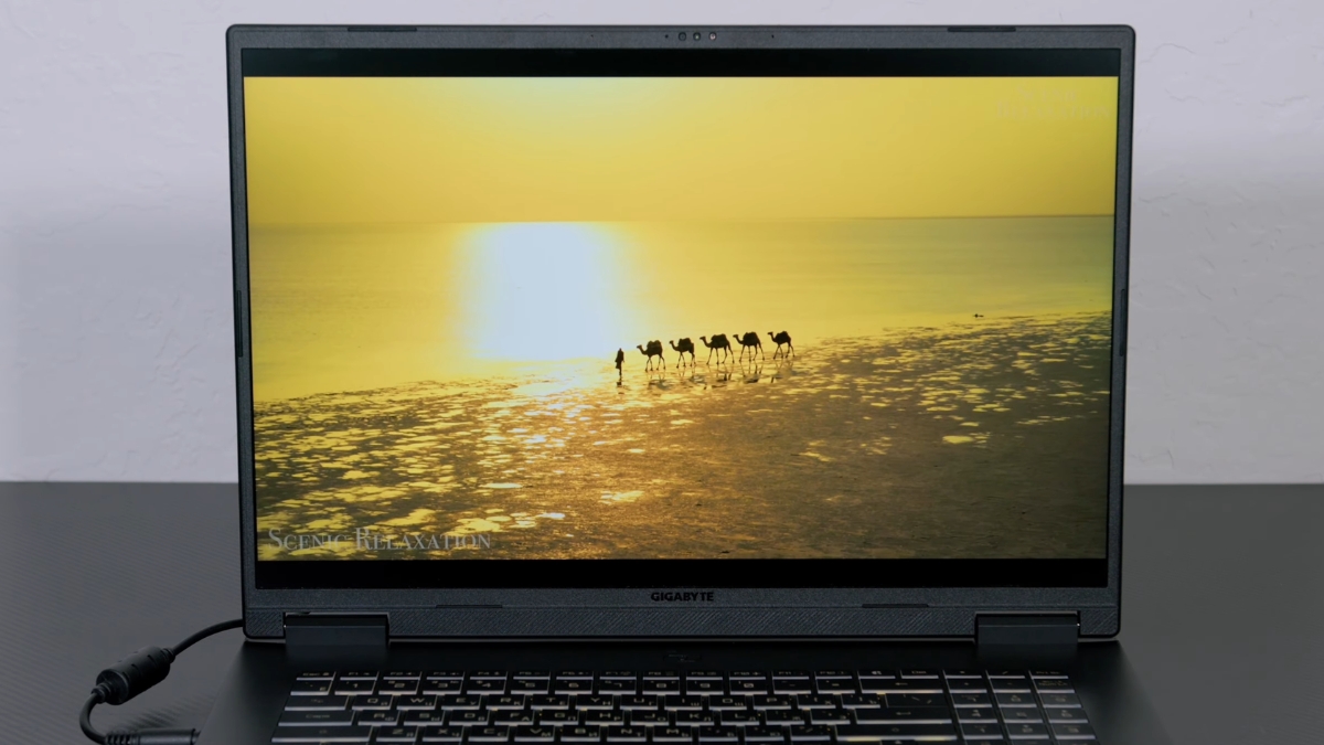 Đánh giá Gigabyte Gaming A18 với màn hình 18 inch IPS, độ phân giải 1600p và tần số quét 165Hz