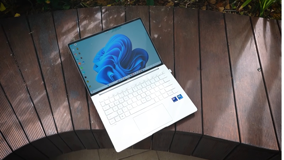 Đánh giá HONOR MagicBook Pro 14 2026 với cấu hình Intel Core Ultra và màn hình OLED