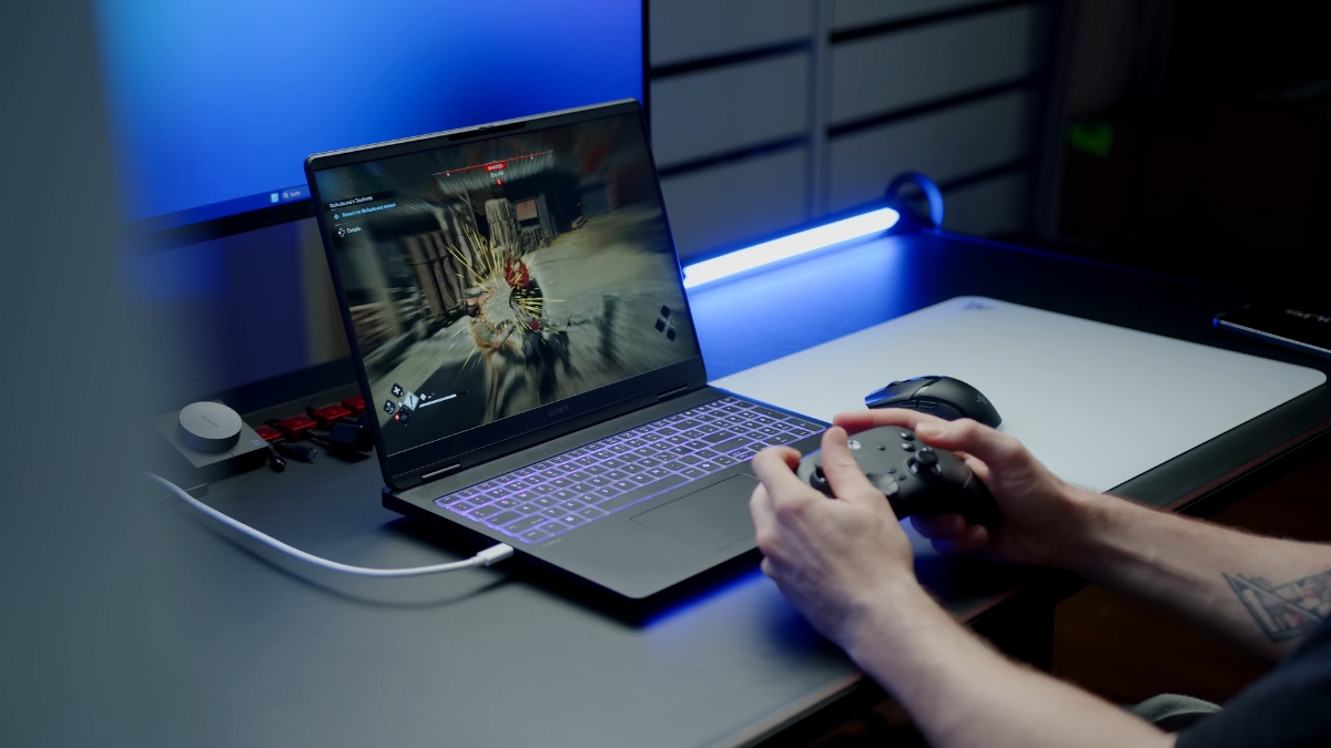 Đánh giá HP Omen Max 16 với màn hình OLED 240Hz, độ tương phản cao và màu sắc rực rỡ gần 100% DCI-P3