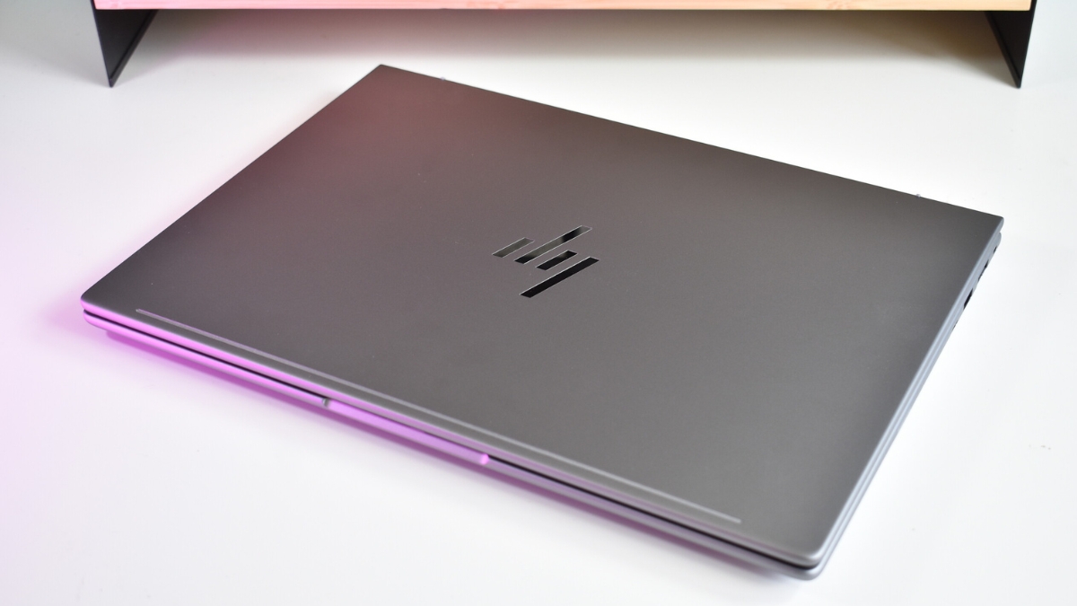 Đánh giá HP ZBook 8 G2a 14: Laptop workstation gì mà không có GPU rời, 14 inch, chưa đến 1.5kg, giá hơn trăm triệu?