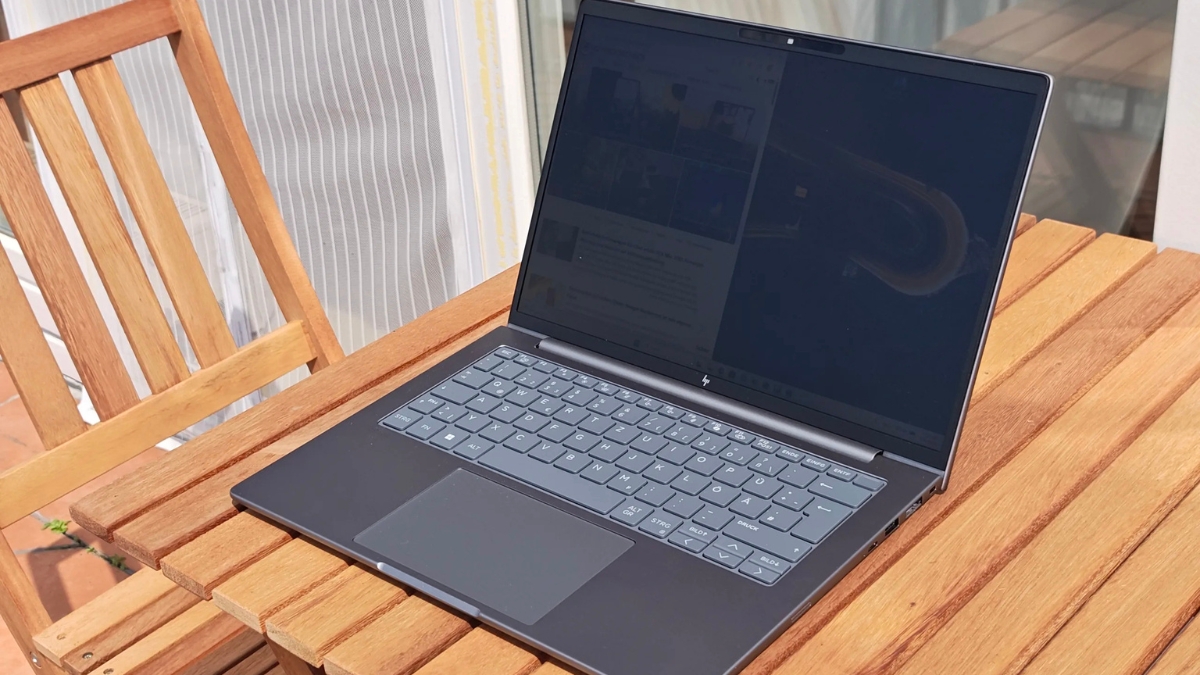 Đánh giá HP ZBook 8 G2a 14 với Ryzen AI 9, RAM 64GB và Radeon 890M