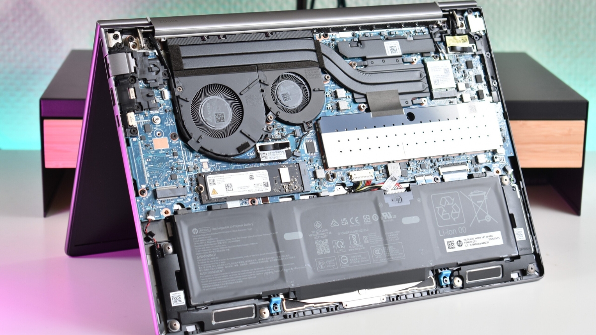 Đánh giá HP ZBook 8 G2a 14 với khả năng nâng cấp SSD, RAM và card Wi-Fi