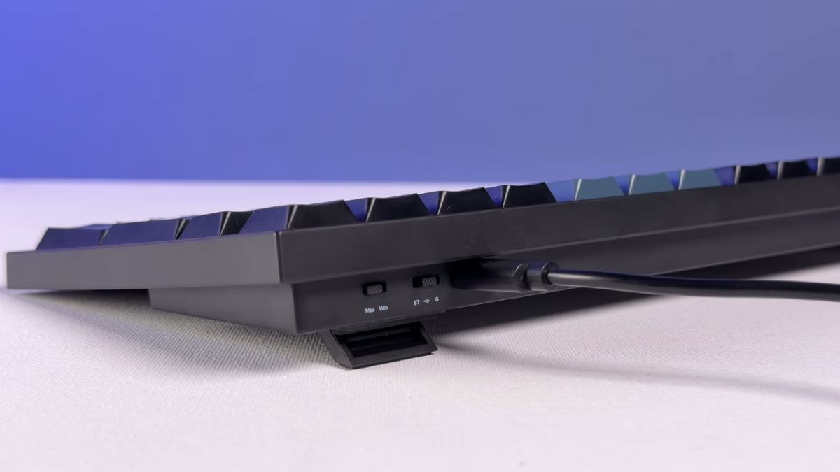 Đánh giá Keychron B36 với khả năng kết nối có dây và không dây linh hoạt