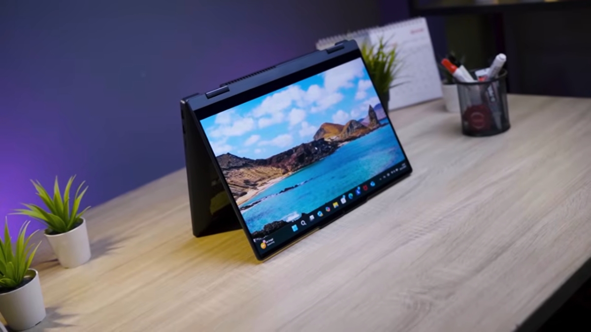 Đánh giá Lenovo IdeaPad 5 2 trong 1 14IPH11 với nền tảng Intel Panther Lake cùng RAM DDR5-5600