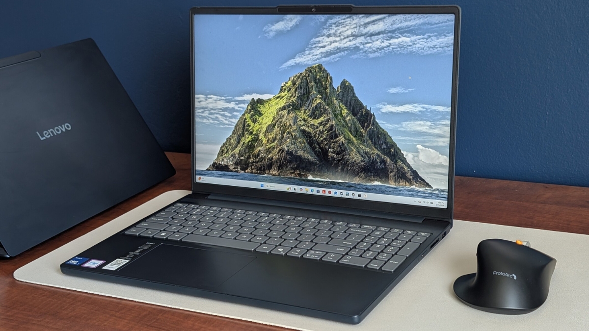 Đánh giá Lenovo IdeaPad Slim 3 15IWC11 với Intel Core 7 350 Wildcat Lake