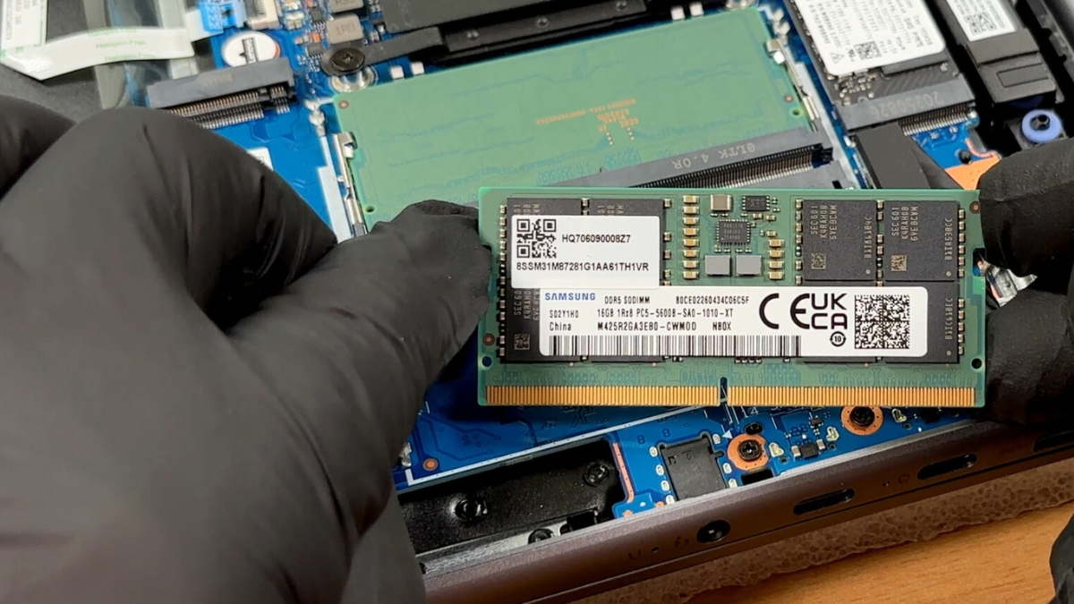 Đánh giá Lenovo IdeaPad Slim 5a với 2 khe RAM DDR5 SO-DIMM