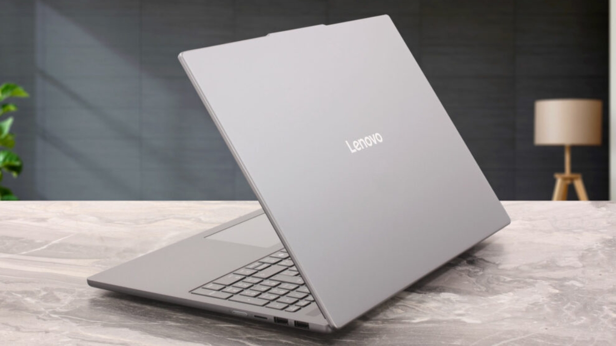 Đánh giá Lenovo IdeaPad Slim 5a với màn hình OLED 2.8K, Ryzen AI 7 450 và RAM 32GB