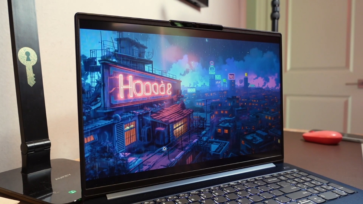 Đánh giá Lenovo IdeaPad Slim 5i Gen 10 với màn hình IPS 16 inch độ phân giải 1,920 x 1,200 tỷ lệ 16:10