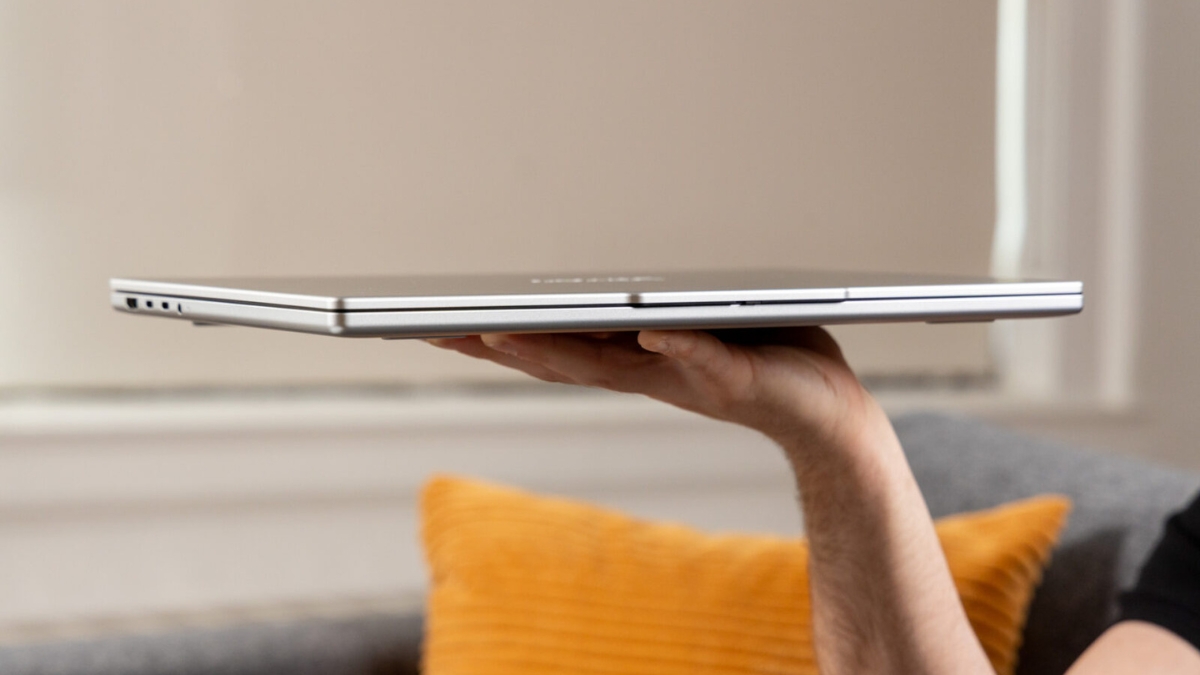 Đánh giá Lenovo IdeaPad Slim 5x Gen 11 với thiết kế mỏng nhẹ hướng đến học tập, làm việc và giải trí hằng ngày