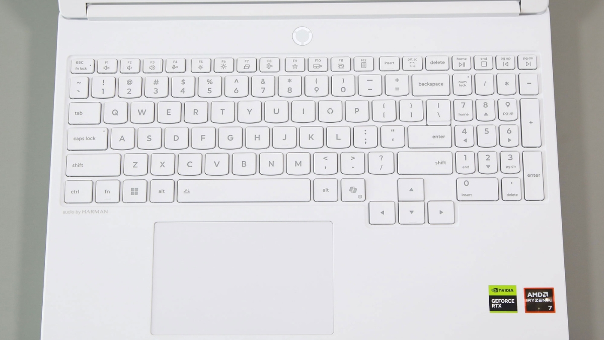 Đánh giá Lenovo Legion 5a 2026 với bàn phím RGB và touchpad