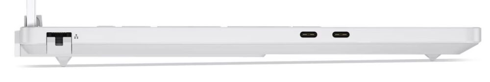 Đánh giá Lenovo Legion 5a Gen 11 với hệ thống cổng kết nối cạnh trái gồm LAN RJ-45 và USB-C USB4