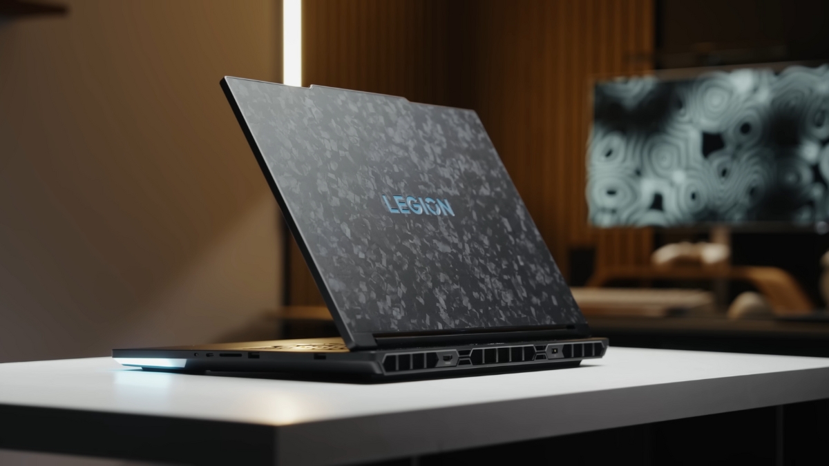 Đánh giá Lenovo Legion 9 18: Laptop gaming cao cấp với sức mạnh RTX 5090 Đánh giá Lenovo Legion 9 18: Laptop gaming cao cấp với sức mạnh RTX 5090