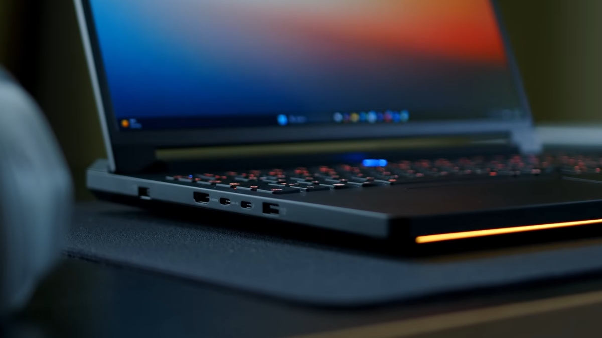 Đánh giá Lenovo Legion Pro 7i 16 Gen 10 hỗ trợ Thunderbolt 4 và LAN 2.5Gbps tốc độ cao