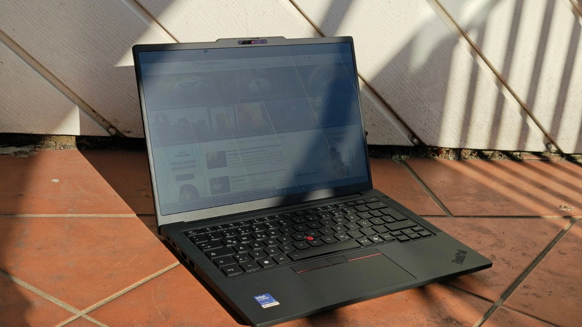 Đánh giá Lenovo ThinkPad T14 Gen 7 với thiết kế bền bỉ, bàn phím chất lượng và khả năng sửa chữa, nâng cấp ấn tượng.