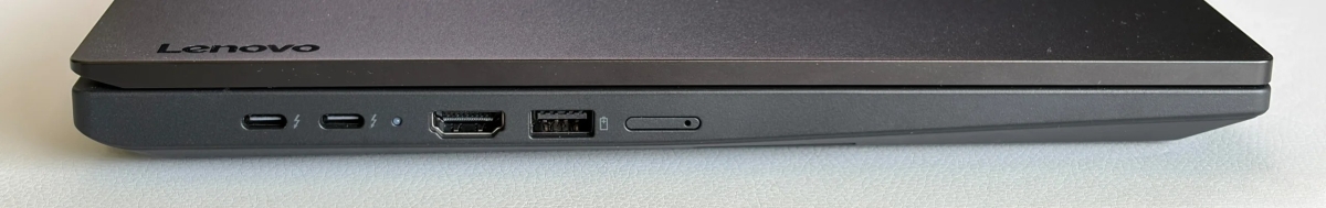 Đánh giá Lenovo ThinkPad T16 Gen 5 AMD với hệ thống cổng kết nối ở cạnh trái
