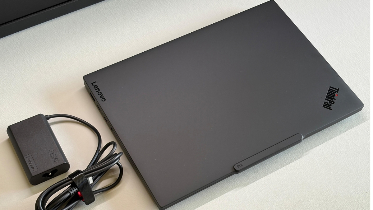 Đánh giá Lenovo ThinkPad X13 Gen 7 AMD dành cho người thường xuyên di chuyển