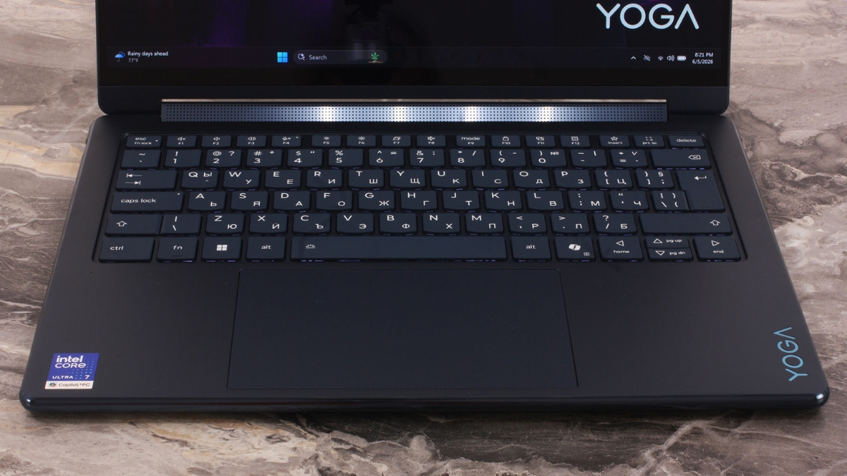 Đánh giá Lenovo Yoga 9i 2 trong 1 Aura Edition với bàn phím có đèn nền