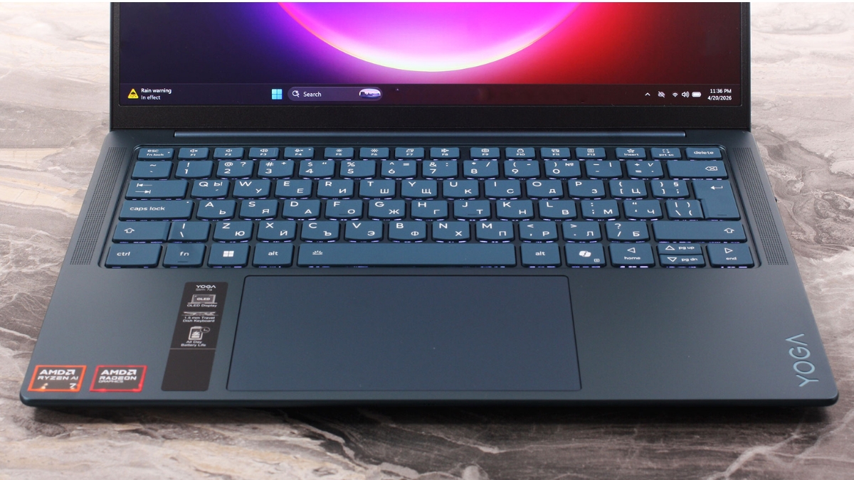 Đánh giá Lenovo Yoga Slim 7a Gen 11 với bàn phím hành trình 1.5 mm và camera hồng ngoại