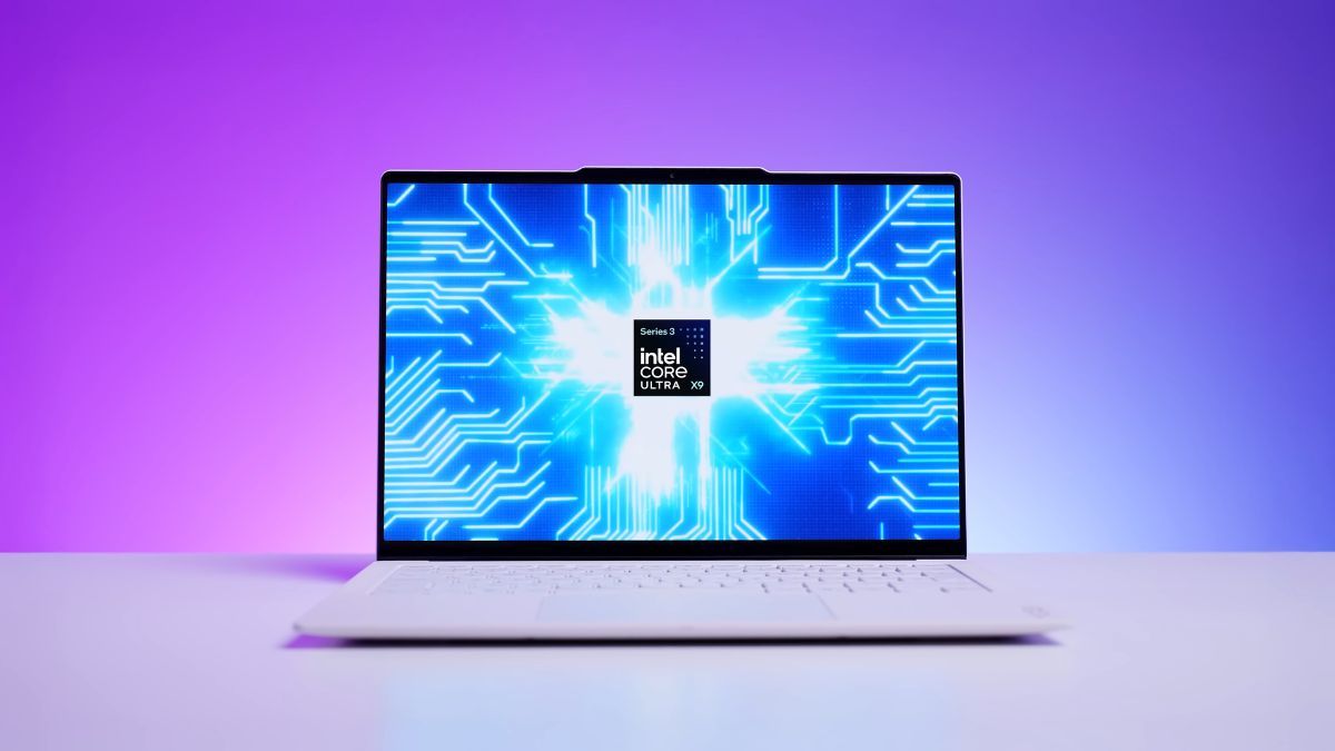 Đánh giá Lenovo Yoga Slim 7i Ultra Aura Edition 2026 với GPU Intel Arc tích hợp