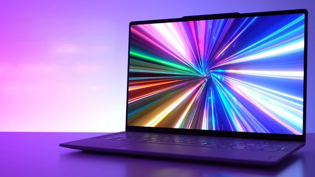 Đánh giá Lenovo Yoga Slim 7i Ultra Aura Edition 2026 với thiết kế ultrabook mỏng nhẹ và hiệu năng ổn định