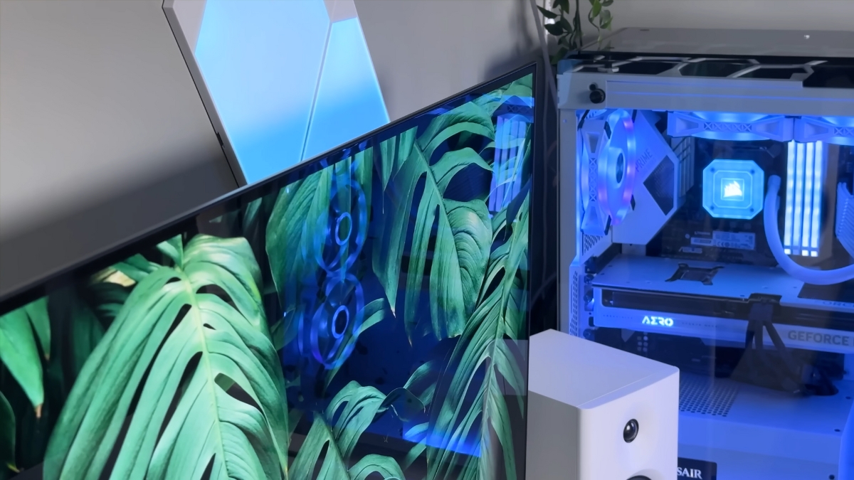 Đánh giá màn hình ASUS ROG Strix XG32UCWMG với phong cách gaming hầm hố, viền siêu mỏng dưới 1cm, thiết kế hiện đại, vừa đẹp mắt vừa thực dụng.