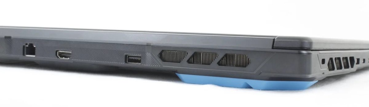 Đánh giá MSI Crosshair A16 HX E8WGK với hệ thống cổng kết nối phía sau