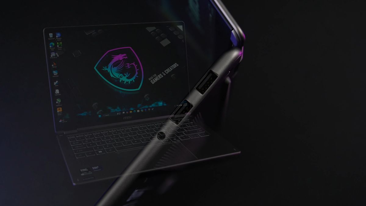 Đánh giá MSI Prestige 14 Flip AI+ cổng kết nối bên phải gồm USB-A 3.2 Gen 2 và jack 3.5mm