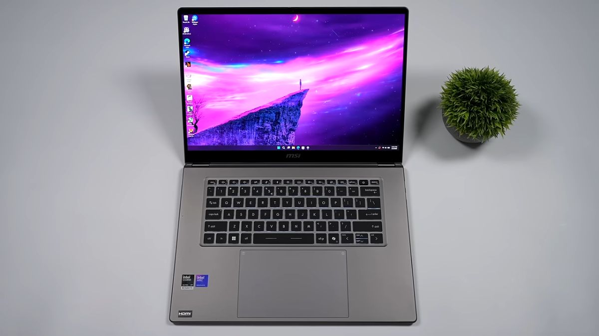 Đánh giá MSI Prestige 16 AI+ với bàn phím đèn nền và Action Touchpad lớn