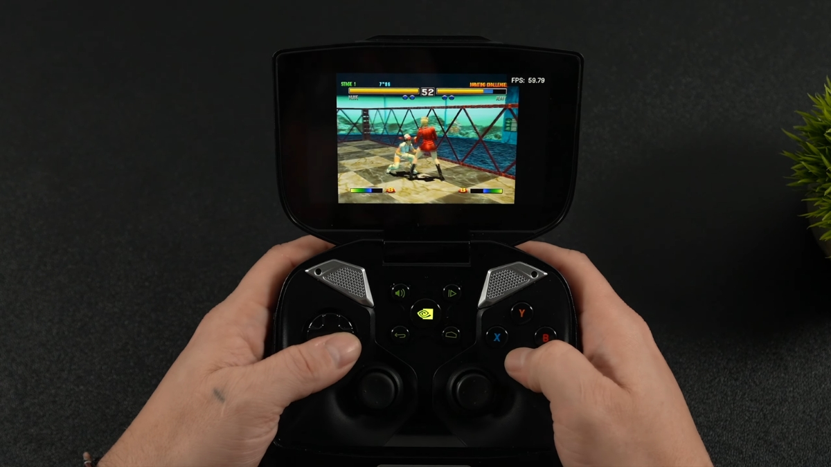 Đánh giá NVIDIA Shield Portable chip Nvidia Tegra 4 CPU bốn nhân 1.9GHz GPU GeForce 72 nhân