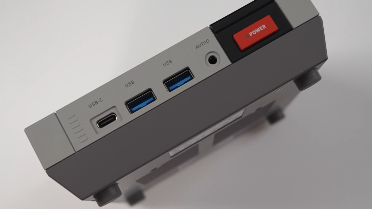 Đánh giá Retro X5 cổng kết nối phía trước với USB-C 3.2 và USB 3.2