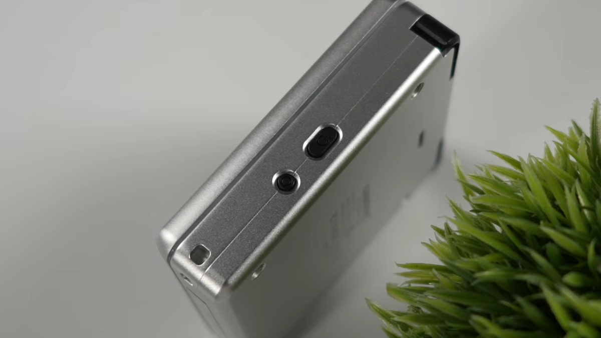 Đánh giá RG Rotate với nút function riêng để truy cập nhanh launcher Anbernic
