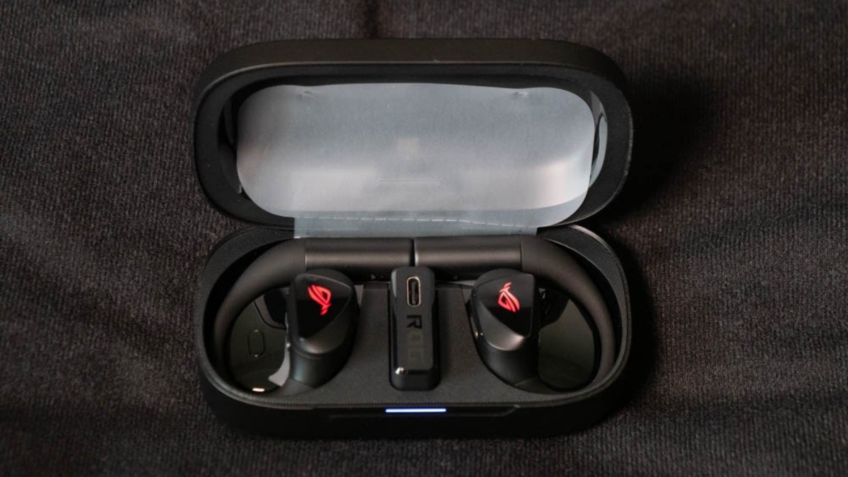 Đánh giá ROG Cetra Open Wireless với thiết kế open-ear và hộp sạc đi kèm đầu thu 2.4GHz
