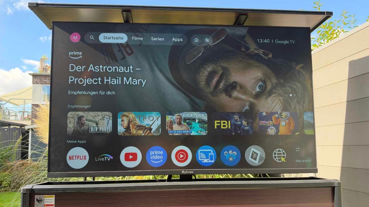 Đánh giá Sylvox Frameless Pro: Mẫu TV ngoài trời hiển thị tốt dưới nắng gắt, bản 65 inch có giá 103 triệu Đánh giá Sylvox Frameless Pro: Mẫu TV ngoài trời hiển thị tốt dưới nắng gắt, bản 65 inch có giá 103 triệu