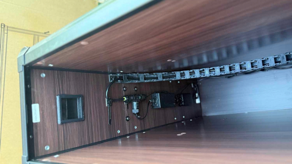 Đánh giá Sylvox Frameless Pro với điều khiển riêng cho tủ nâng