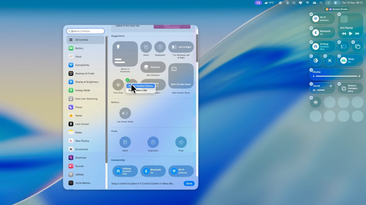 macos tahoe control center mới với widget ứng dụng bên thứ ba và tùy chỉnh biểu tượng thư mục trên macbook
