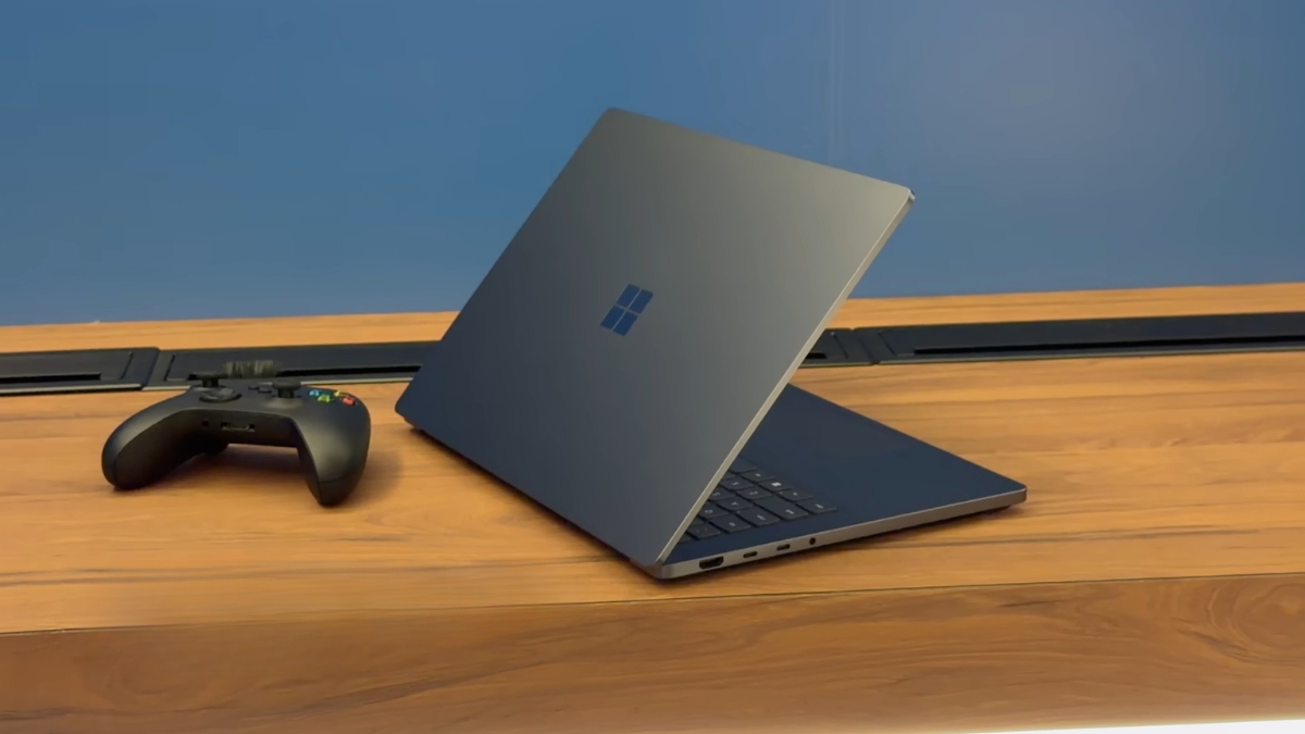 Microsoft trình làng Surface Laptop Ultra với khả năng chơi game AAA trên nền tảng Windows ARM
