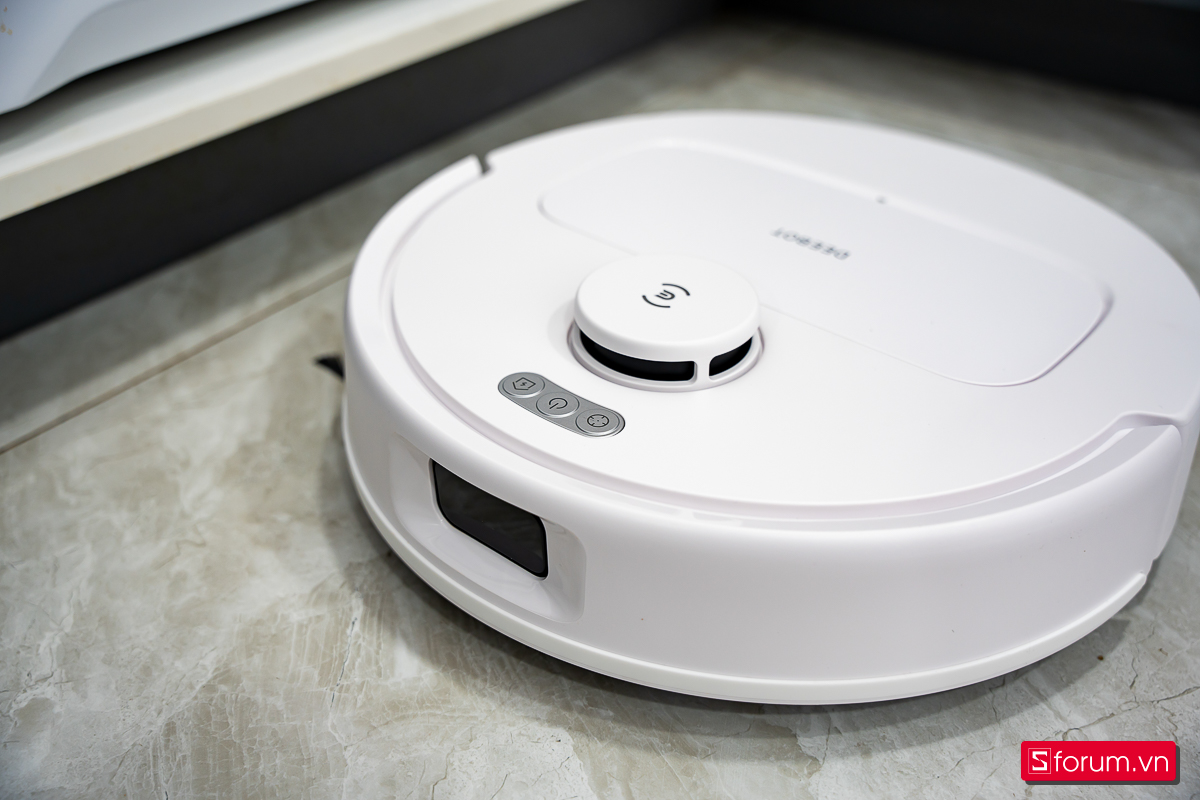 Robot hút bụi lau nhà Ecovacs Deebot N30 Pro Omni với các tiện ích thông minh như tự động thu gom bụi vào túi rác, tự động giặt và sấy giẻ, tự động hút bụi, chổi chống rối ZeroTangle 2.0 và lau cạnh sát tường TruEdge Adaptive Edge Mopping, có thể điều khiển và theo dõi qua ứng dụng Ecovacs Home App, tương thích iPhone Widget và Apple Watch.